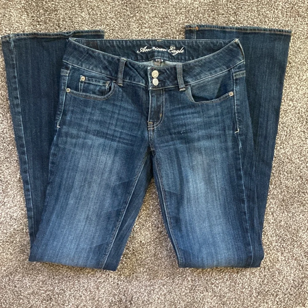 American Eagle blue jeans size 6L. Great condition - Picture 2 of 7